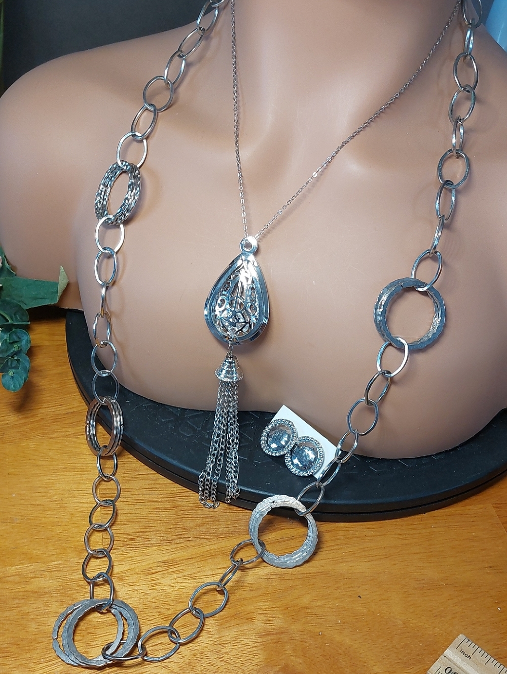 Silvertone Jewelry Lot 2x Necklace Earrings